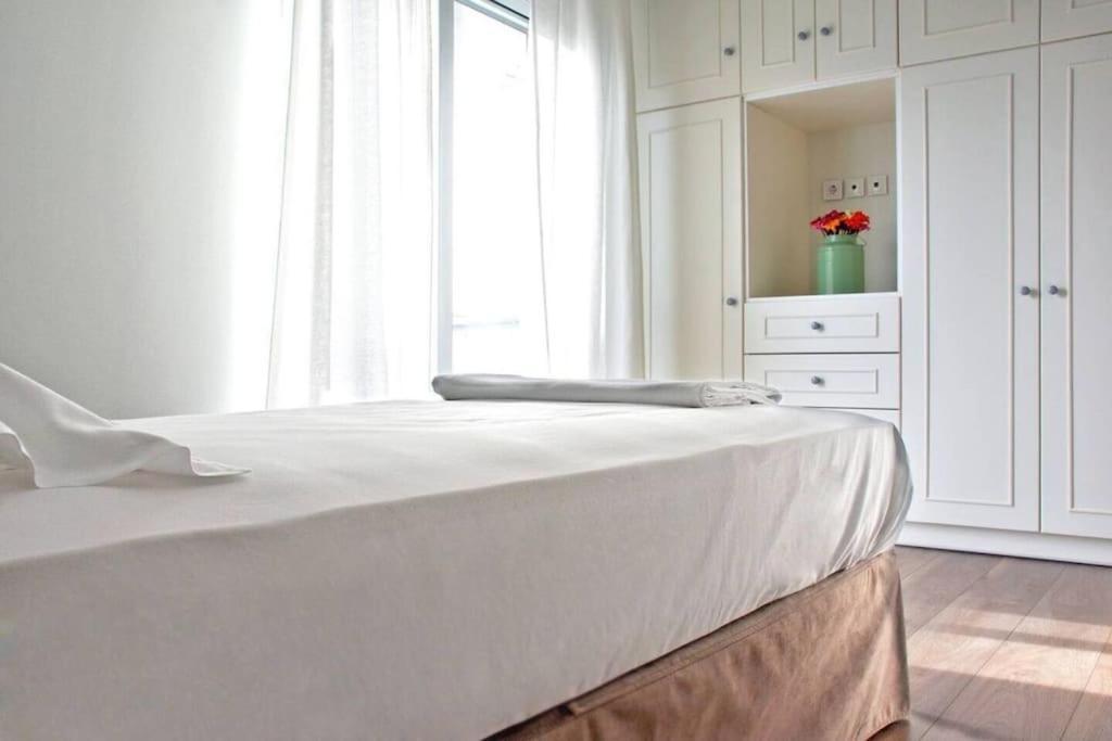 Near Acropolis, 3 Bedroom 2 Bathroom Big Beautiful Apt Athens Exterior photo
